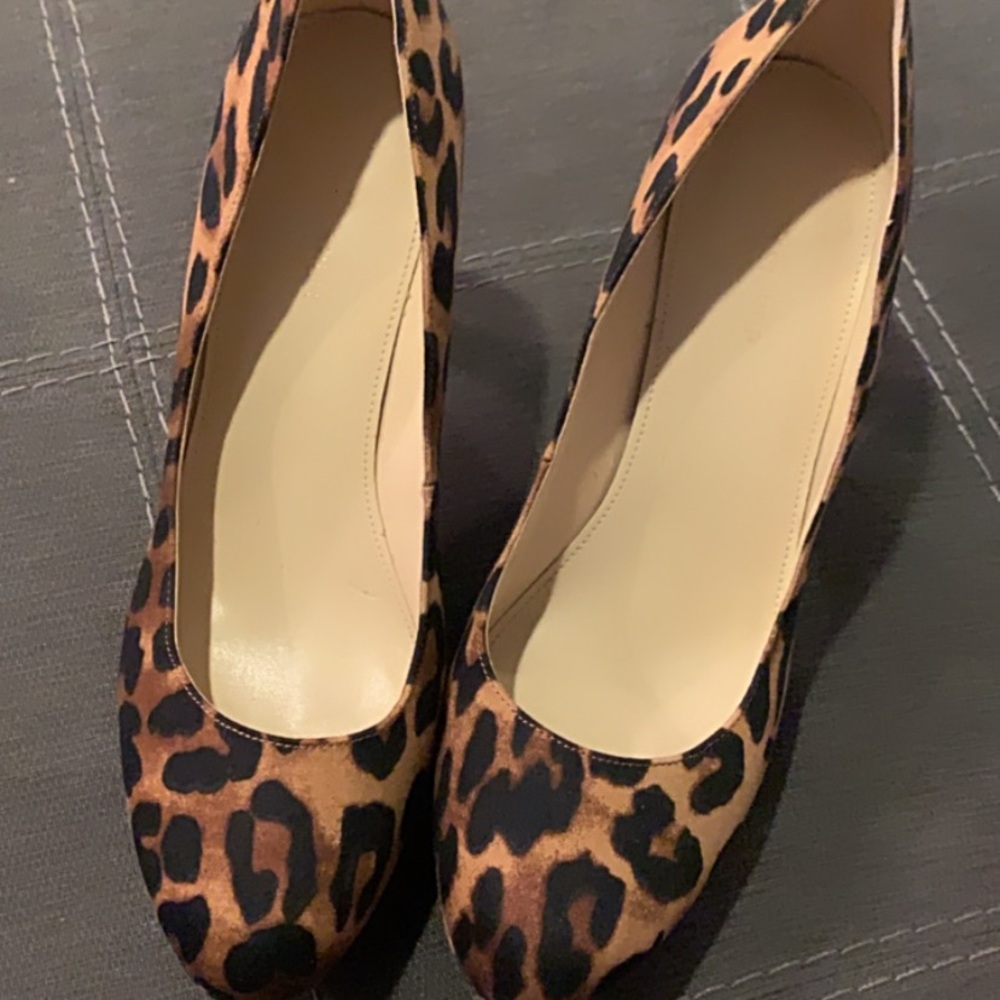 Marc Fisher Leopard Heels 10